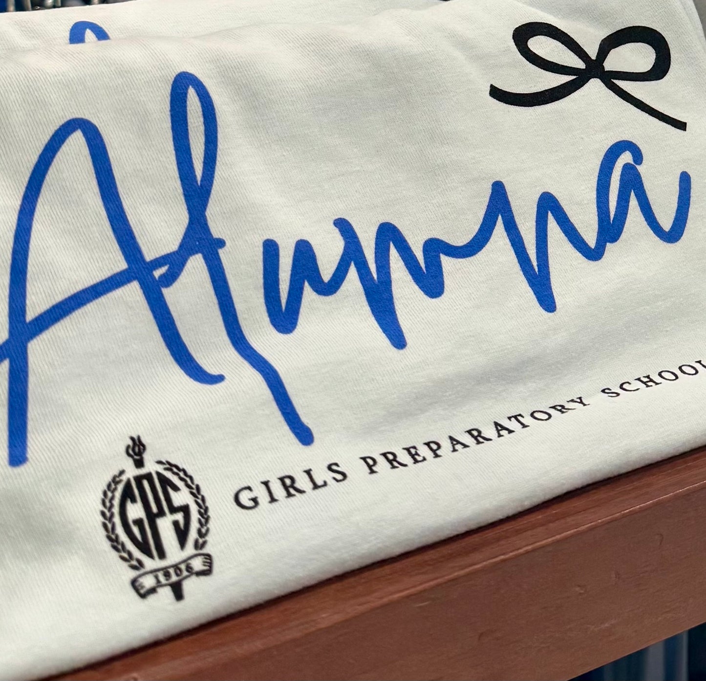 T-Shirt Alumna Short Sleeve Bow Tee